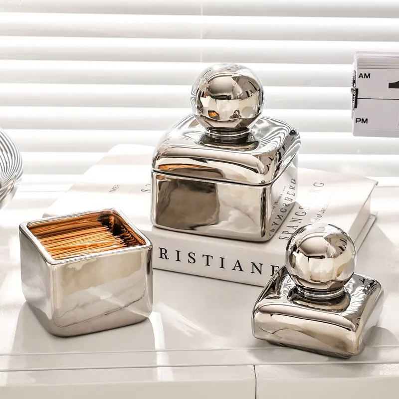 European-Ceramic-Jewelry-Cosmetic-Cotton-Swab-Storage-Box-with-Lid-Candy-Jar-Vintage-Ornaments-Storage-Jar-1 European-Ceramic-Jewelry-Cosmetic-Cotton-Swab-Storage-Box-with-Lid-Candy-Jar-Vintage-Ornaments-Storage-Jar-1